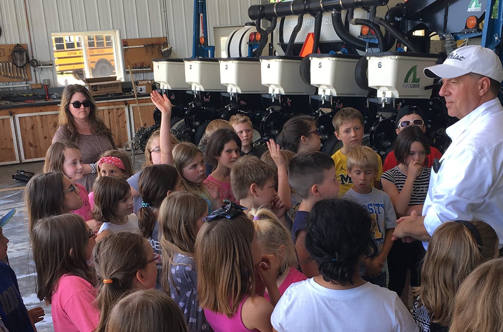 Children grouped together during the NCRS tour